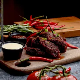 Chicken Wings with Nashville Sauce